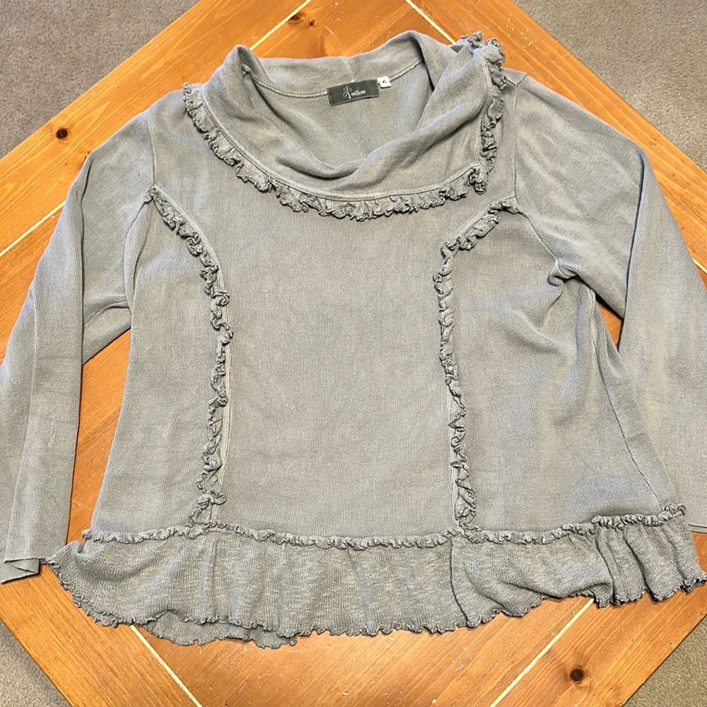 Women’s WILLOW Boutique Brand Gray Sweater Size XL